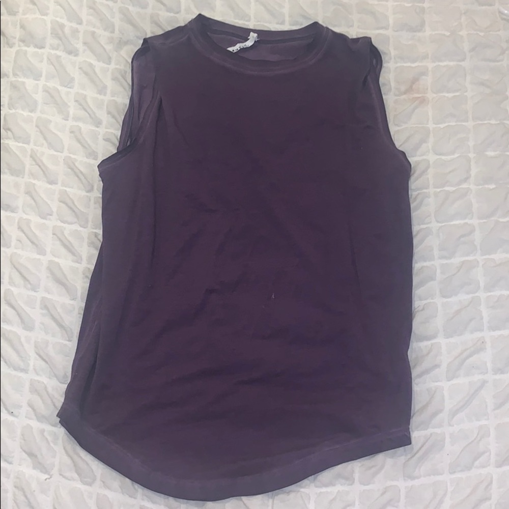 lululemon workout top